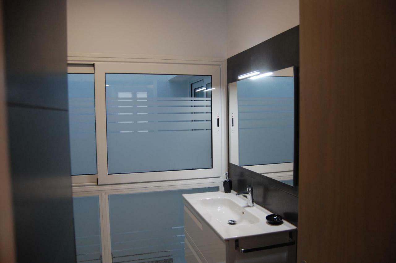 Guesting Basilica Apartment เฮเรซ เด ลาฟรอนเตรา ภายนอก รูปภาพ